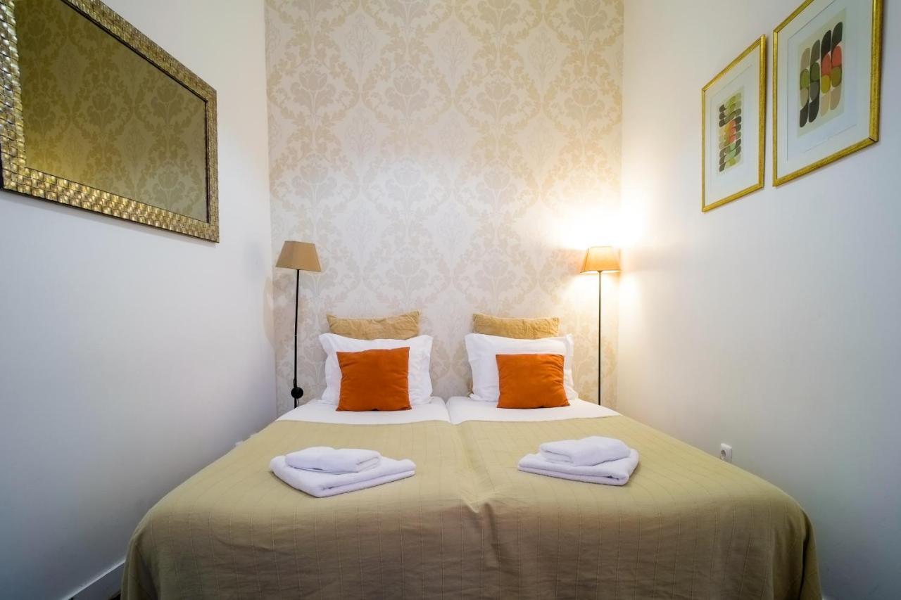 Lisbon Alfama S. Pedro Typical Apartment Bagian luar foto